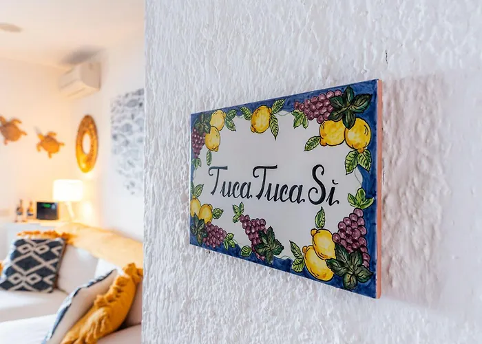 Tuca Tuca Si, sea view terrace&private beach